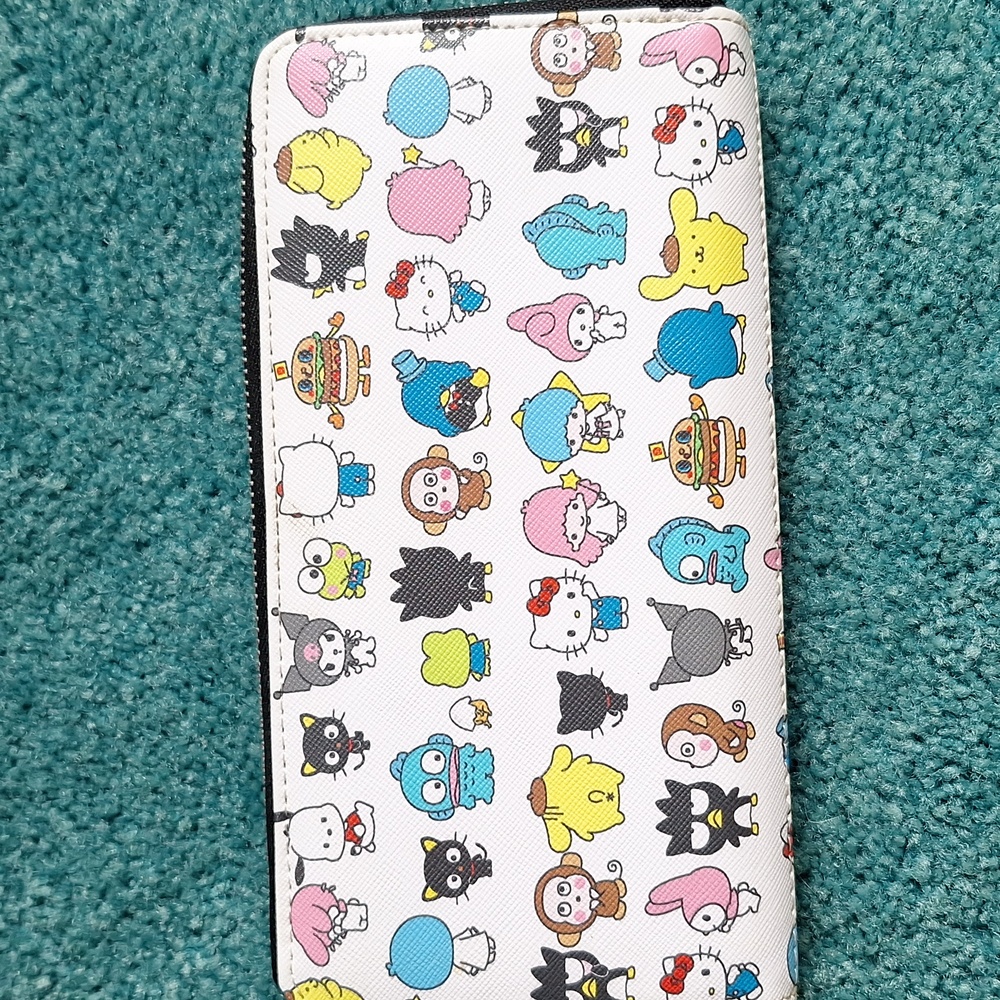 Loungefly/Hello Sanrio Hello Kitty And Friends Lg Wallet NWOT - Picture 3 of 5